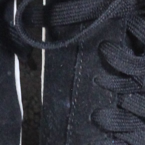 Puma Size 9 Black Suede with White Stripe and Gold Logo - Picture 9 of 9